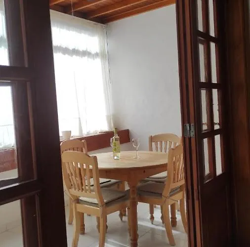 Casa Guelde * Тиас